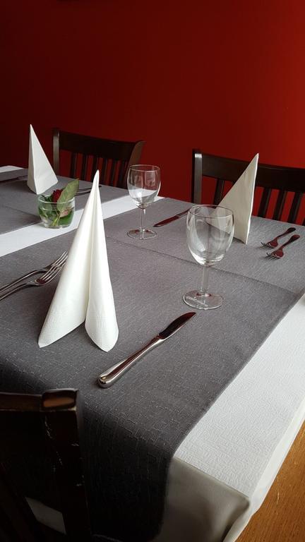 Hotel & Restaurant Stadthof Glarus Zewnętrze zdjęcie