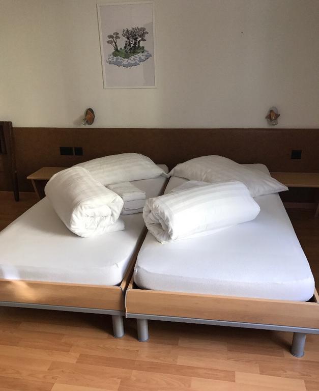 Hotel & Restaurant Stadthof Glarus Zewnętrze zdjęcie