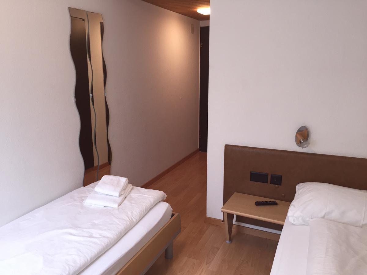 Hotel & Restaurant Stadthof Glarus Zewnętrze zdjęcie